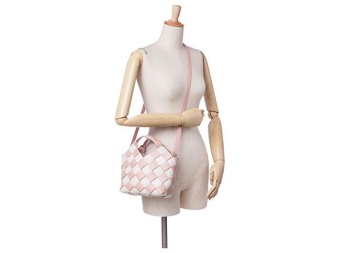 Borsa a cesta mini in pelle intrecciata a quadretti rosa LOEWE - vista 10