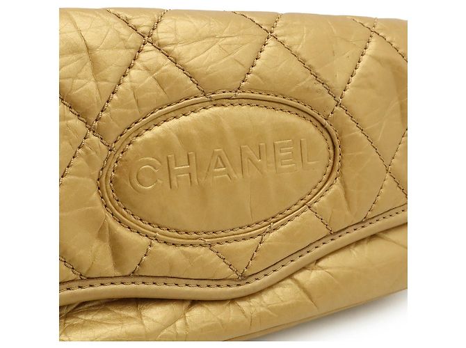 Borsa a spalla in pelle di agnello dorato Chanel D'oro - vista 9