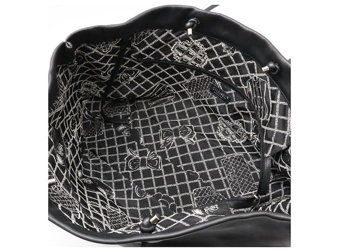 Chanel Essential Tote Bag Schwarz Weiß - Ansicht 9