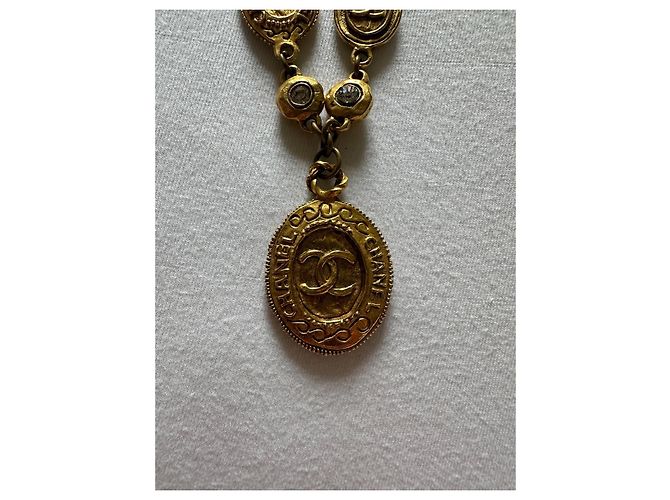 Collana Chanel con Medaglione Oro Metallizzata D'oro - vista 3