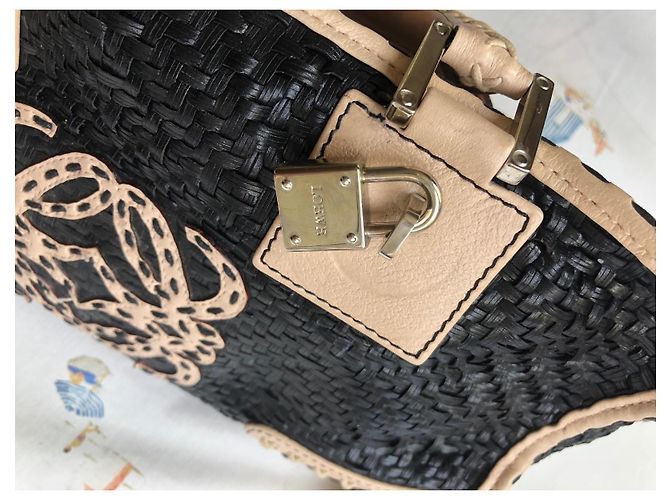 Borsa a mano Loewe Amazona 36 in pelle nera e beige Nero - vista 5