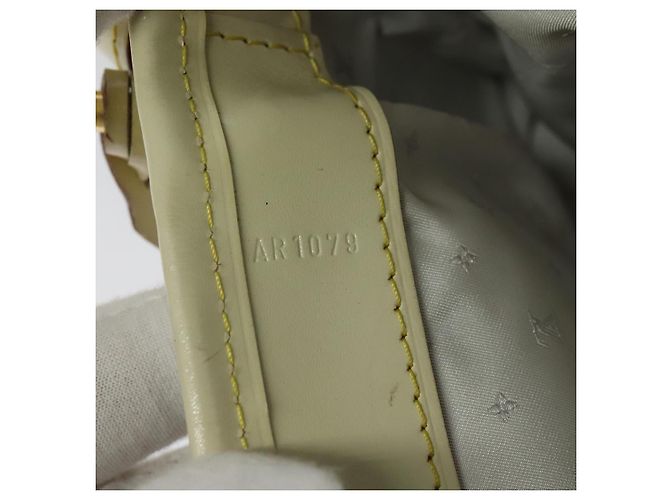 LOUIS VUITTON Schultertasche Suhari Resensual Weiß M95845 LV Auth 123753 - Ansicht 12