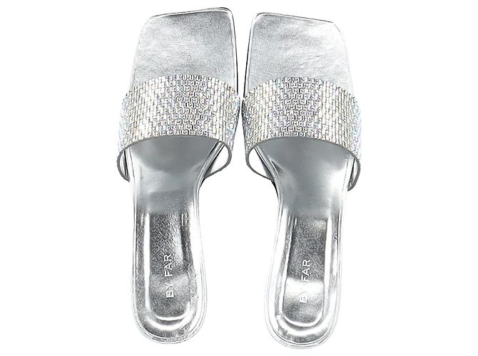 Mule in pelle argentata decorate con cristalli By Far Dylan Argento Metallico - vista 4