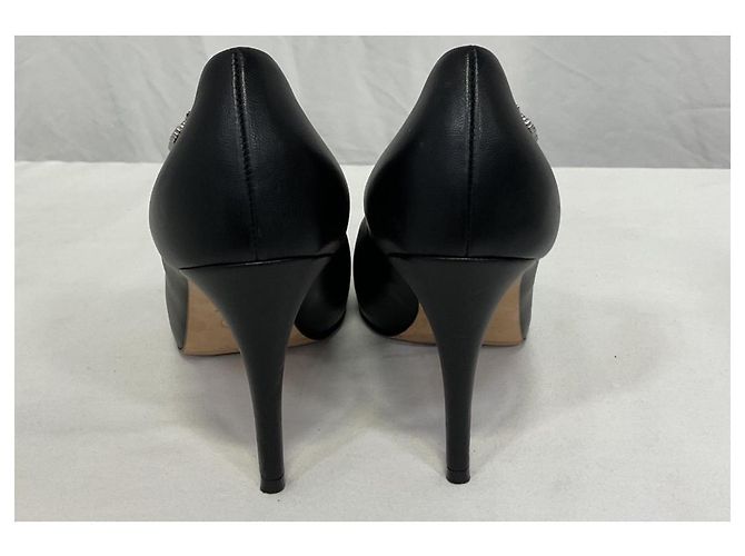 Timeless Pumps con piattaforma nascosta Chanel CC in pelle nera Nero - vista 13
