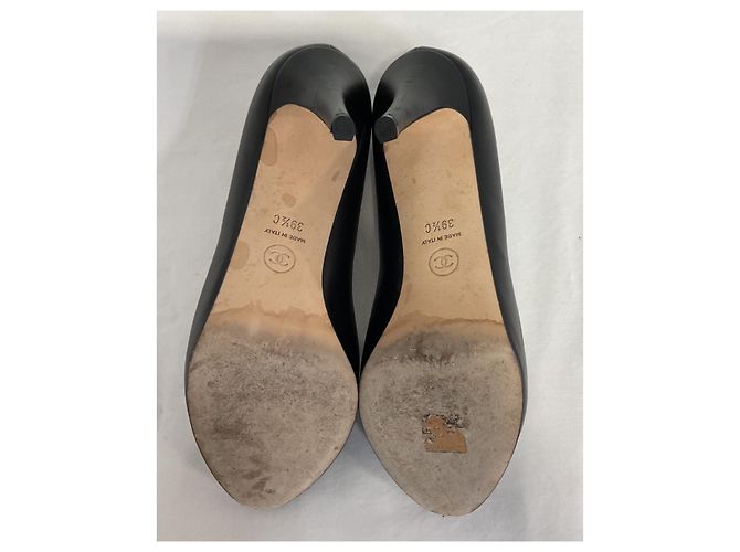 Timeless Pumps con piattaforma nascosta Chanel CC in pelle nera Nero - vista 15