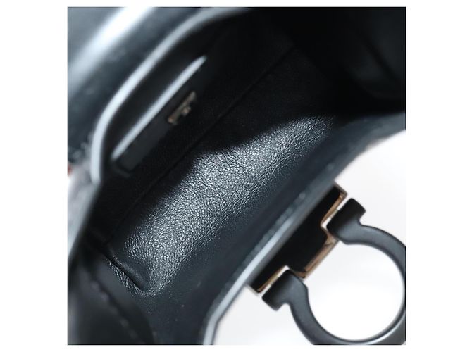 Borsa a mano in pelle nera Gancini di Salvatore Ferragamo Auth 93834AM Nero - vista 10