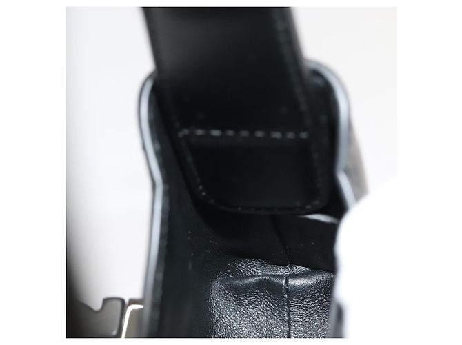 Borsa a mano in pelle nera Gancini di Salvatore Ferragamo Auth 93834AM Nero - vista 22