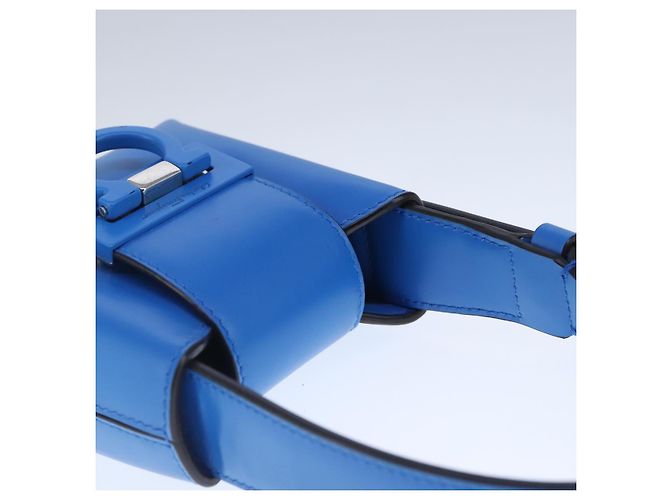 Borsa a mano in pelle blu argento Gancini di Salvatore Ferragamo Auth 103652AM - vista 6