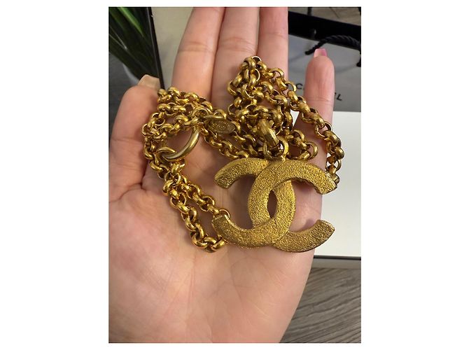 Chanel Vintage Large Gold CC Logo Pendant Chain Necklace Gold hardware - view 5