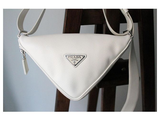 Borsa a mano Prada Triangle in pelle bianca Bianco - vista 2