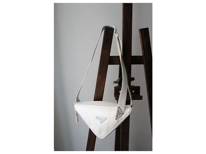 Borsa a mano Prada Triangle in pelle bianca Bianco - vista 8