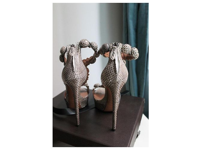 Alaïa Pumps aus exotischem Leder Weiß Grau Beige - Ansicht 5
