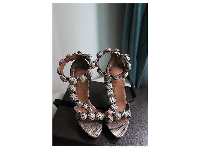 Alaïa Pumps aus exotischem Leder Weiß Grau Beige - Ansicht 8
