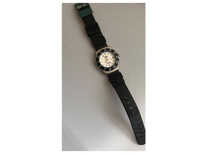 Tag Heuer Formula Quartz Watch White - view 3