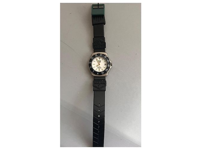 Tag Heuer Formula Quartz Watch White - view 4