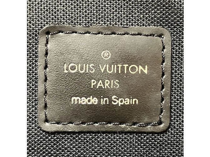 Borsa Clutch Louis Vuitton Taiga Karuga Nero Grigio - vista 4