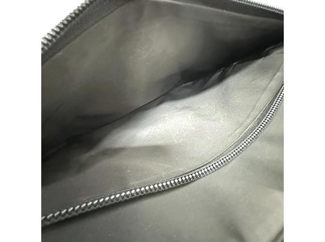 Borsa 2WAY Triangle Plate V147S di Prada Nero - vista 15