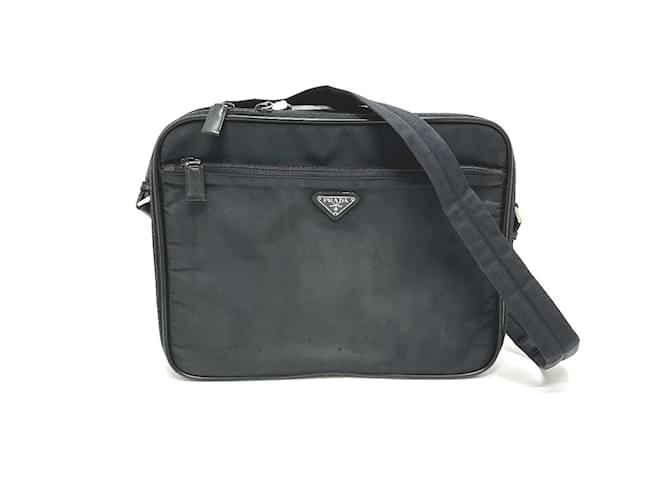 Borsa 2WAY Triangle Plate V147S di Prada Nero - vista 2