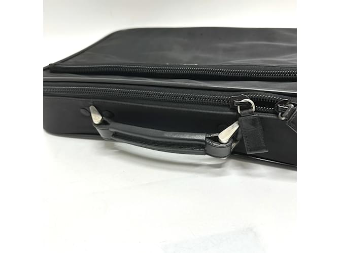 Borsa 2WAY Triangle Plate V147S di Prada Nero - vista 7