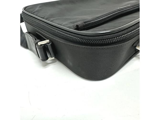 Borsa 2WAY Triangle Plate V147S di Prada Nero - vista 9