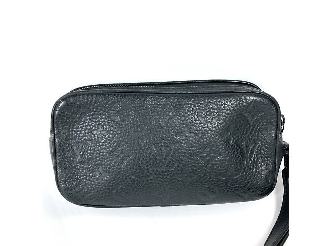 Borsa Pochette Volga in Taurillon Monogram Louis Vuitton Nero - vista 2