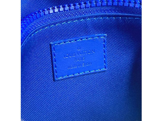 Borsa Sling S Rock in Taurillon Monogram Louis Vuitton Blu - vista 11
