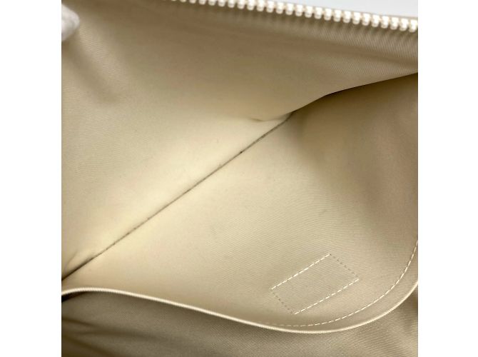 Pochette A4 Monogram Taurillon Louis Vuitton Bianco - vista 10