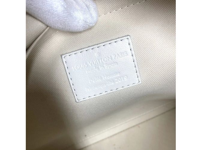 Pochette A4 Monogram Taurillon Louis Vuitton Bianco - vista 13