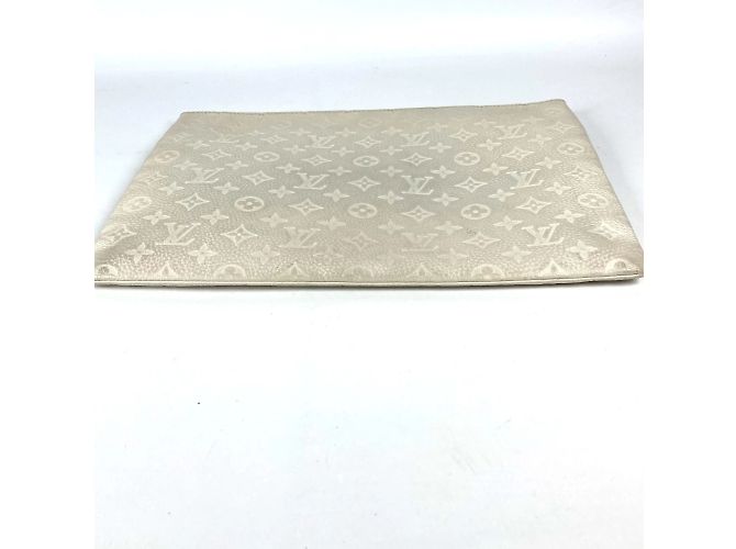 Pochette A4 Monogram Taurillon Louis Vuitton Bianco - vista 3