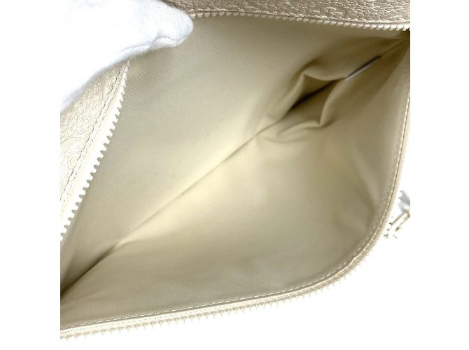 Pochette A4 Monogram Taurillon Louis Vuitton Bianco - vista 8