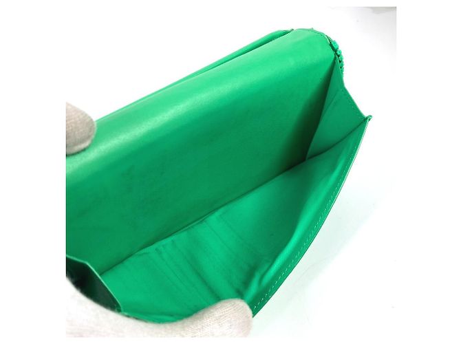 Cartera larga de cuero Taurillon verde Louis Vuitton - vista 16