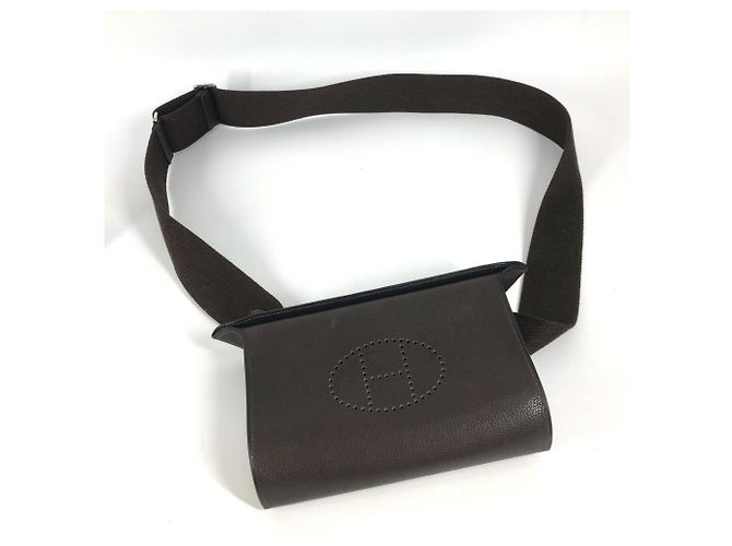 Hermès Borsa a spalla Pochette in pelle Togo Hermes Marrone scuro - vista 8