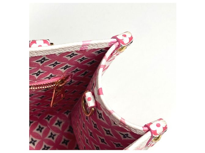 Louis Vuitton Monogram On Go PM Tasche am Pool Pink Weiß - Ansicht 13