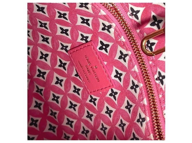 Louis Vuitton Monogram On Go PM Tasche am Pool Pink Weiß - Ansicht 15