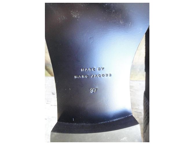 Botines Marc by Marc Jacobs Negros de Ante - vista 8