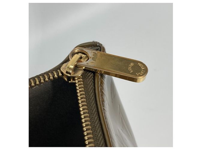 Borsa Tote Louis Vuitton Monogram Vernis Bellevue GM Cachi - vista 16