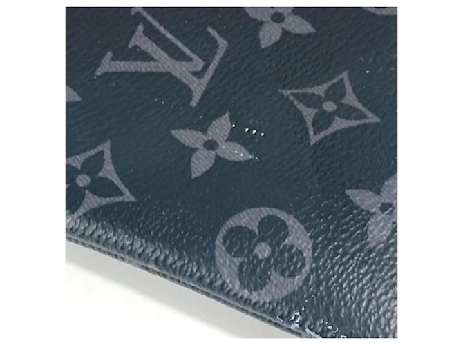 Borsa Pochette Discovery Monogram Eclipse di Louis Vuitton Nero Monogramma - vista 10