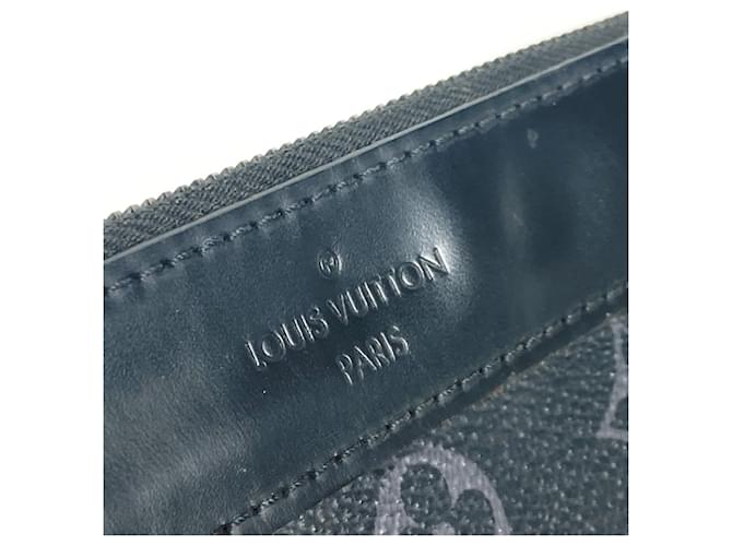 Borsa Pochette Discovery Monogram Eclipse di Louis Vuitton Nero Monogramma - vista 11