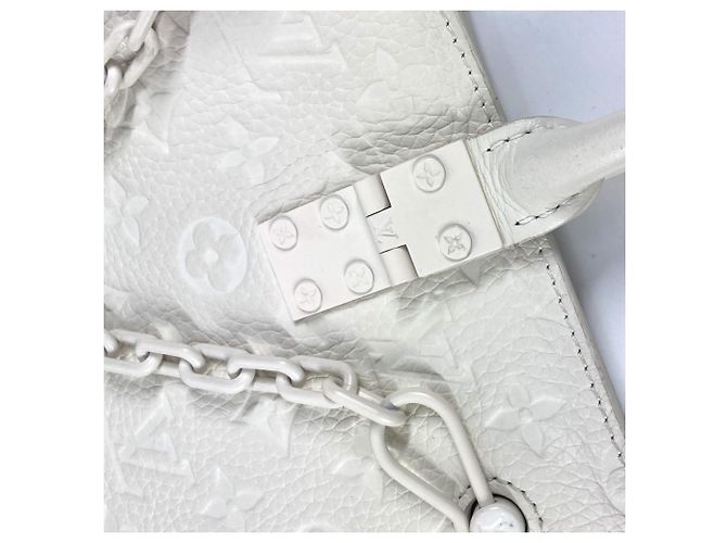Borsa Sac Plat in Taurillon Monogram Louis Vuitton Bianco - vista 12