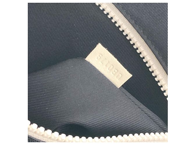 Borsa Sac Plat in Taurillon Monogram Louis Vuitton Bianco - vista 17