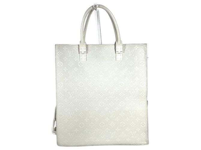 Borsa Sac Plat in Taurillon Monogram Louis Vuitton Bianco - vista 2