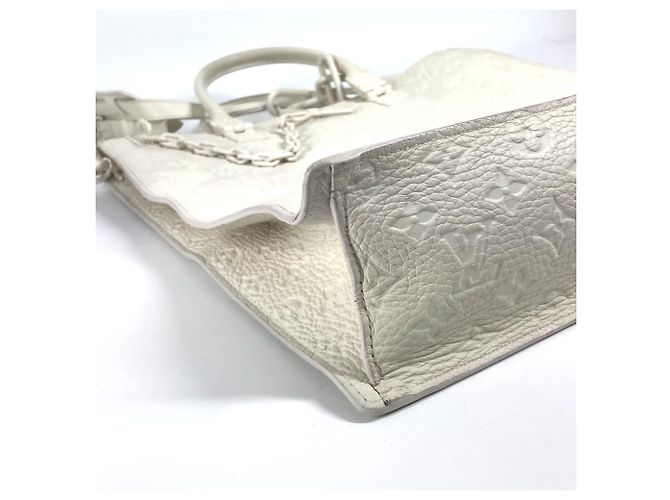 Borsa Sac Plat in Taurillon Monogram Louis Vuitton Bianco - vista 5