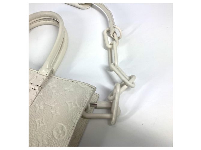 Borsa Sac Plat in Taurillon Monogram Louis Vuitton Bianco - vista 6