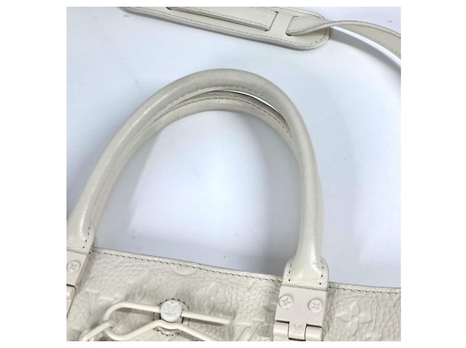 Borsa Sac Plat in Taurillon Monogram Louis Vuitton Bianco - vista 9