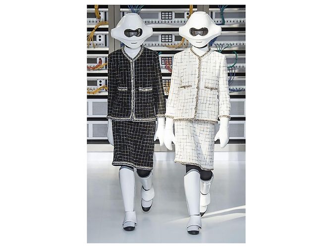Chanel Nova coleção de robôs lendários Jaqueta de tweed preto 38 FR - vista 5