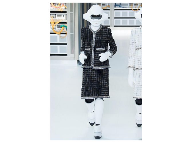 Chanel Nova coleção de robôs lendários Jaqueta de tweed preto 38 FR - vista 9