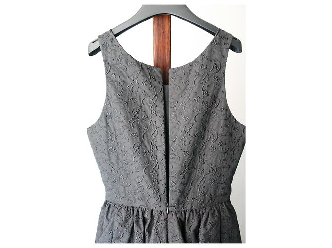 Abito Alaïa nero in cotone con ricami floreali - vista 9