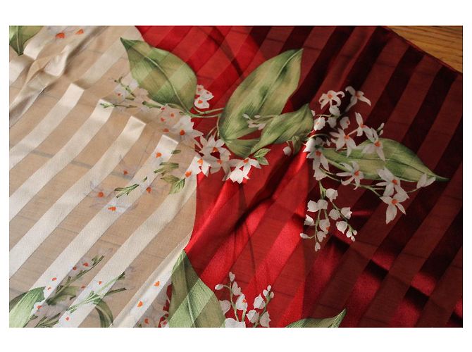 Foulard Dior in seta rosso e giallo floreale - vista 8