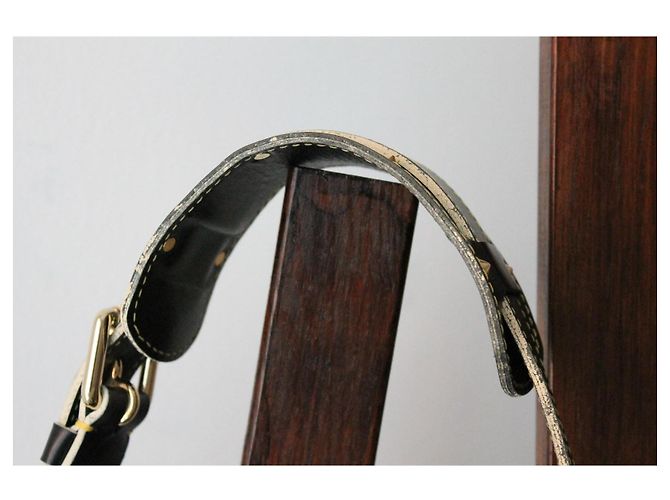 Borsa Louis Vuitton l'Affriolant in pelle suhali nera Nero - vista 4