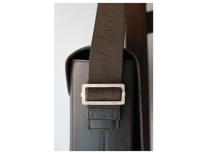 Louis Vuitton Borsa a Spalla Fonzie in Pelle Marrone Monogramma - vista 9